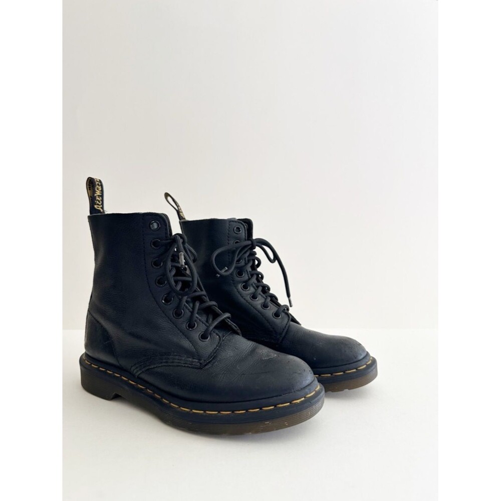 Dr. Martens 1460 Black leather Pascal boots